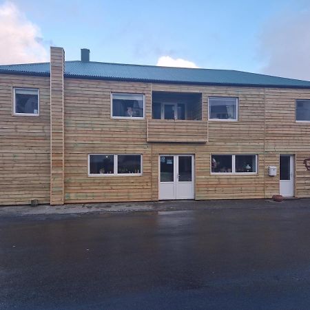 Guesthouse Hugo Sørvágur Екстериор снимка