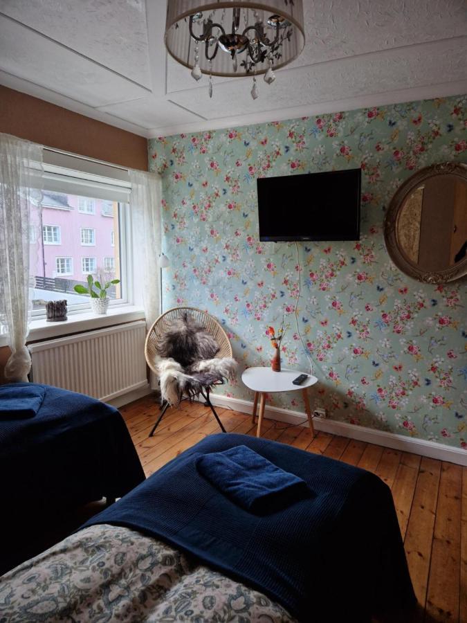 Guesthouse Hugo Sørvágur Екстериор снимка