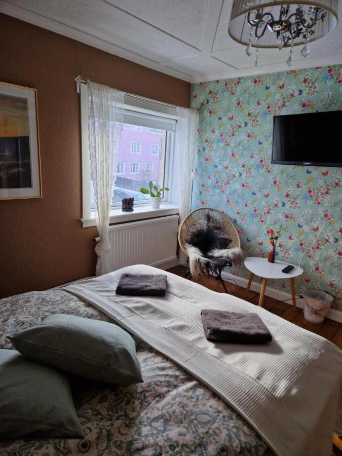 Guesthouse Hugo Sørvágur Екстериор снимка